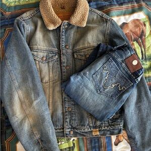 Denim A&F Jacket with Sherpa Collar M
